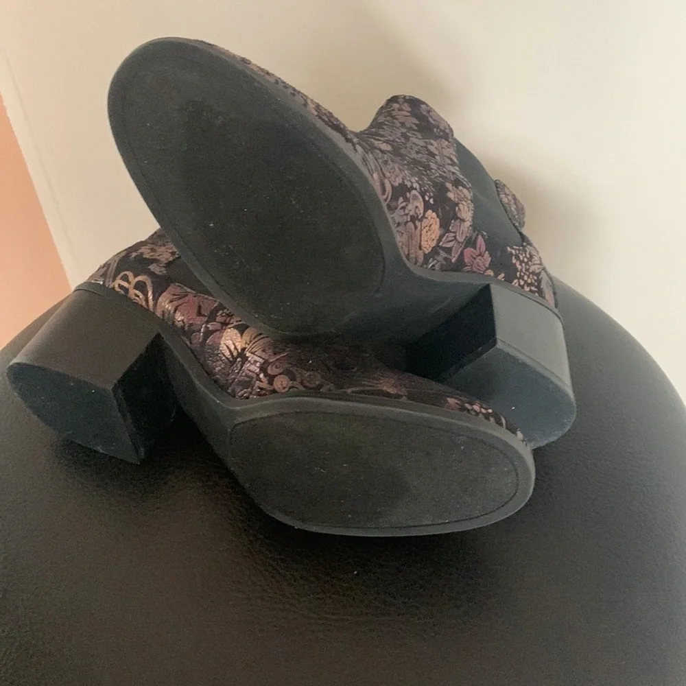 💥Maurice’s Ankle Boot- Size 10💥